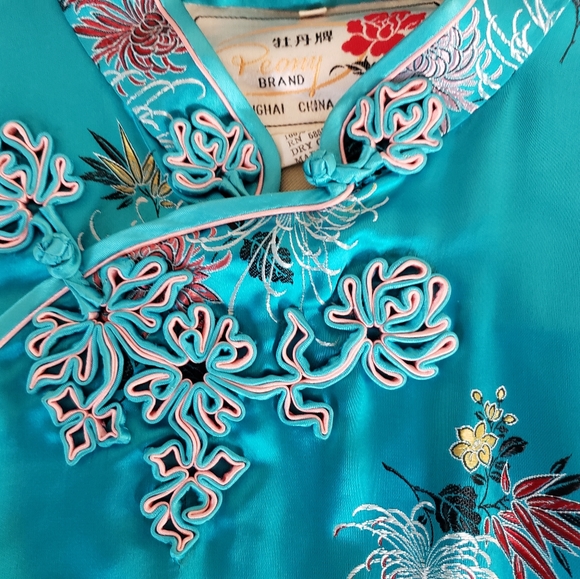 Vintage Peony 1980's Satin Cheongsam Dress. Sz 38 (8-10) - Picture 4 of 13